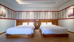 C Family Hotel