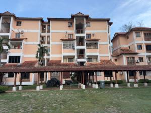 Tiktoki Apartment 15C Kijal