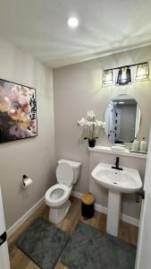 Maple Family House Stylish Stay for 8