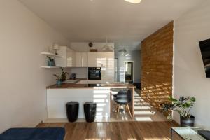 Apartament SKYSCRAPPER z widokiem na panoramę Warszawy