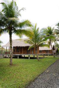 Cays House Batukaras