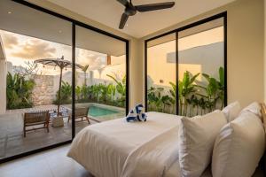 Nimizz - Arcadia 10 - 3BR Modern Mediterranean Private Pool Villa with Rice Field Views near Kedungu