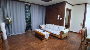 Spacious 2-Bedroom Home near Osan Air Base & Sinjang Shopping Mall