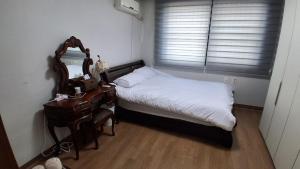 Spacious 2-Bedroom Home near Osan Air Base & Sinjang Shopping Mall