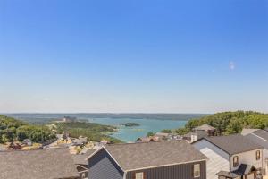 Lake Lookout Retreat and 9BDR