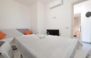 1 Bedroom Gorgeous Home In Ascea