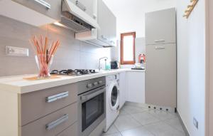 1 Bedroom Gorgeous Home In Ascea