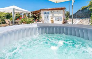 2 Bedroom Nice Home In Noto
