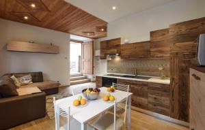 Awesome Apartment In Edolo With Wifi