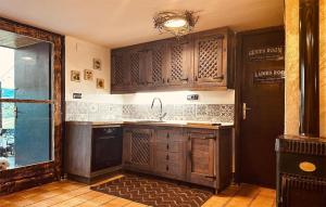 Awesome Home In Sveti Ivan Zelina With Sauna