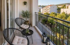 Beautiful Apartment In Rogoznica With Wifi