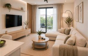 Beautiful Apartment In Rogoznica With Wifi