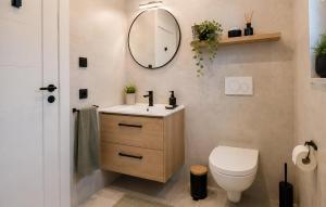Beautiful Apartment In Rogoznica With Wifi