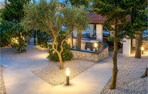 Cozy Apartment In Smokvica With House Sea View