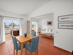 Beachfront Apartment with Sea View Balcony, Luz #2022