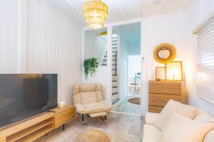 Last-Min Half Off! 10 minsUSJ! Max 9 Ppl Villa CANGGU Takami