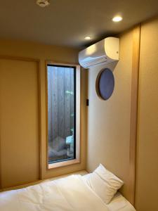 Spacious 3-Bedroom Private House - 6 Mins to Momodani Station