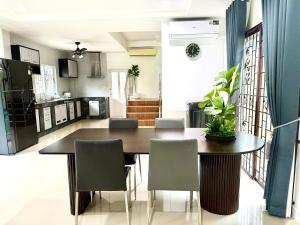Warisa Happy Pool Villa Near Pattaya Beach