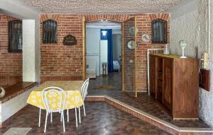 1 Bedroom Gorgeous Apartment In Siracusa