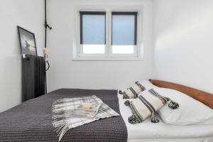 Przytulny Apartament w Dobrej Lokalizacji by Noclegi Renters