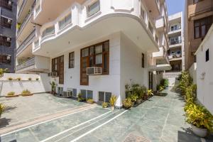 SKS Excel Inn