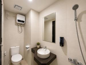 Crown Residence Junior Suite at Citra Plaza Nagoya Batam
