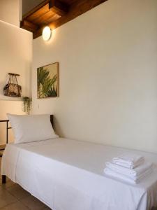 Ulysse77-Cozy Sea View House with Garden and Pool