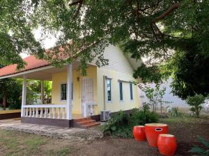 Baan Suan Thada Thai บ้านสวนธาดา ไทย