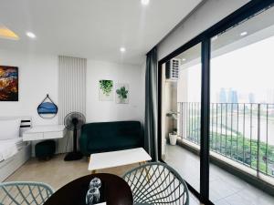 Luxury Vinhomes DCapitale service apartment Hanoi - Martin Homes