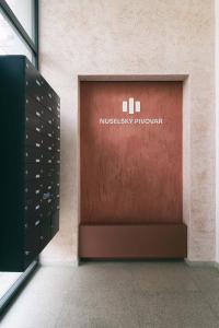 Design Apartment with Patio - Nusle Brewery