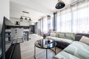 Elegant 2BDR Apt near Paris and La Defense