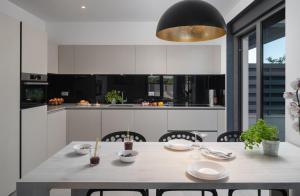 Villa Fasana-Apartment 1 by Vivi Rent