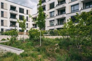 Apartment with Balcony & Parking - Nusle Brewery