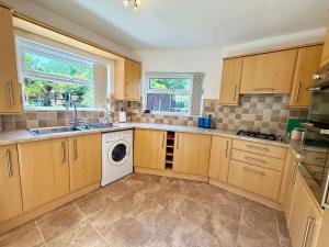 Kings Heath 2 bed with Free Parking & Fast WiFi