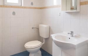 2 Bedroom Pet Friendly Apartment In Vir