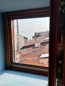 Uno scorcio nel blu