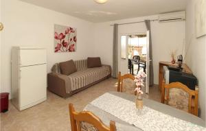 Lovely Apartment In Kustici With House Sea View