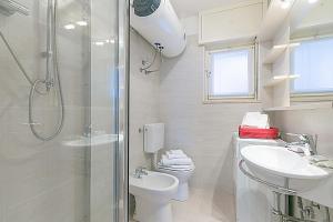 Home Cotolivier 59 with Balcony & Parking - Happy Rentals