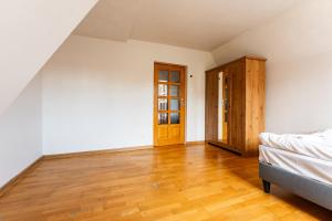Heart of Gdańsk Mariacka Apartment by BookingHost