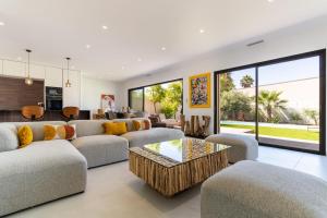 Villa Camarines new villa pool walk to beach