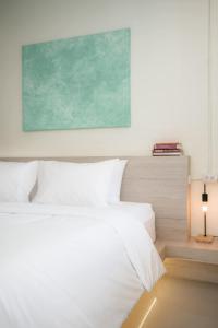 Sandana Studio Apartments - Studio 2