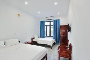 359 Beach Hotel