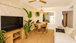 Anacasa Holiday Beach les Marines AP2194