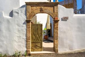 IOANNAS ARCH HOUSE a