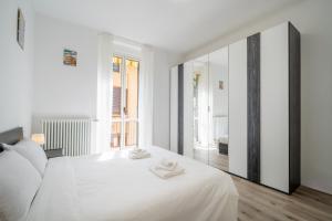 Como centro - bilocale moderno per 4 ospiti