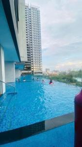 ESC Homes - Luxury 2BR at Kingdom 101 - Landmark 81 View