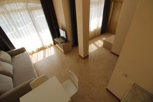Apartment with Pool View in Royal Sun