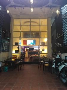 VJs Sports bar, Hotel and Apartments