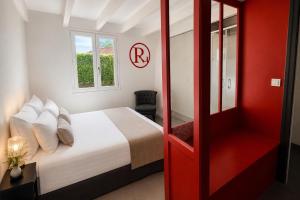House for 11 people with a pool in La Rochelle