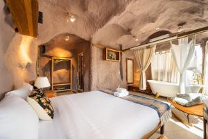 OXY Cave Homestay Mũi Né